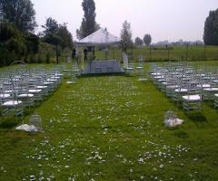 Cerimonia di matrimonio in giardino