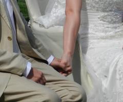 Celebrante Matrimonio Simbolico - Essenza Eventi - La cerimonia in lingua  straniera