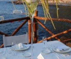 Centrotavola di conchiglie per il matrimonio