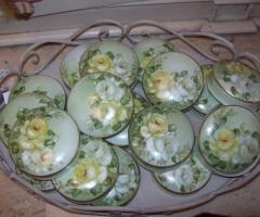 Servizio di piatti in porcellana per gli sposi