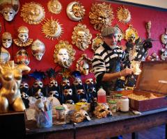 Maschere veneziane da regalare agli invitati del matrimonio