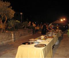 Buffet servito all'aperto
