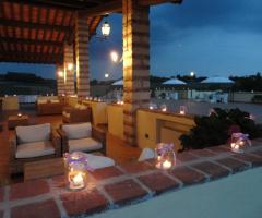 La terrazza illuminata