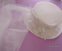 Cilindro rivestito in organza e seta con fascia e coda in tulle manoseta e fibbia strass - Accessori Pamù