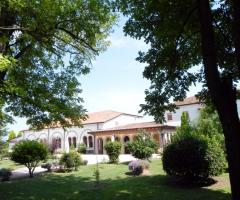 La Corte. Non solo una ristrutturazione, ma un ambiente progettato per grandi eventi