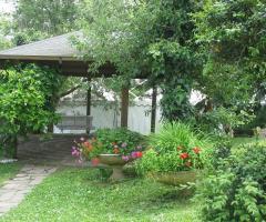 gazebo nel parco - Villa Crocioni