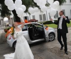 Foto in stile reportage degli sposi