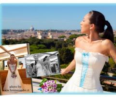 Abito da sposa con dettagli in turchese