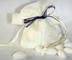 Sacchetto porta confetti con nastrino colorato