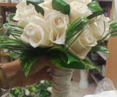 Bouquet rose bianche e perle