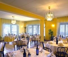 Sala interna del ricevimento di matrimonio