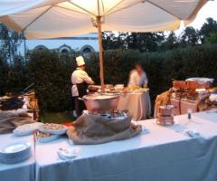 Ricevimento di nozze all\'aperto