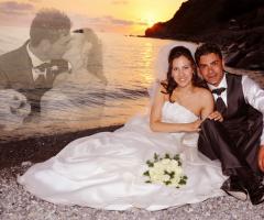 Sposi al mare al tramonto - Astroflash Photo Studio