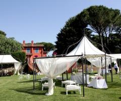 Matrimonio sotto il gazebo