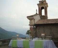 Buffet di nozze all'aperto