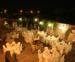 Allestimenti di un matrimonio allestito all'aperto