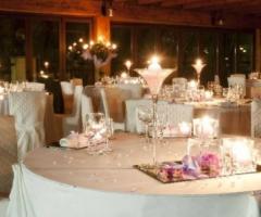 Allestimento d'atmosfera per il ricevimento nuziale