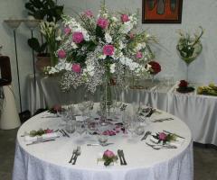 Mise en plce con alto centrotavola by Fiori e Fantasia