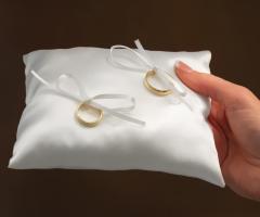 Il cuscino portafedi in omaggio