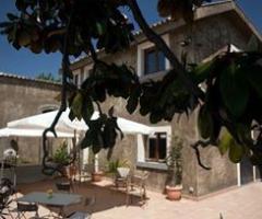 Piazzale esterno del ristorante per ricevimento di matrimonio Mosto Muto