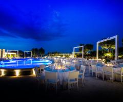 Relais il Santissimo -  Allestimento per il matrimonio all'aperto serale