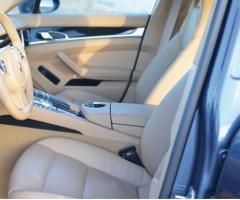 Interni della macchina da cerimonia