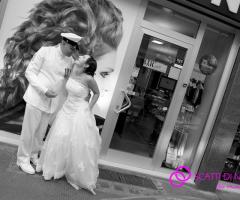 Fotografia in bianco e nero degli sposi