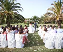 Claudia Murroni - Cerimonia simbolica in giardino in Sardegna