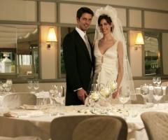 Sposi nella location di matrimono