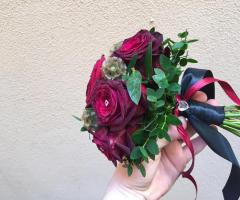 Lilla Floral Design - Black and red bouquet