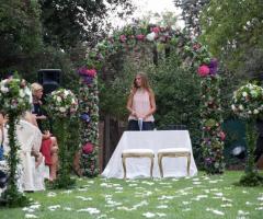 Cerimonia di matrimonio in giardino