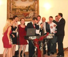 Lillo Strillo e i MusicAllegra durante un'esibizione ad un matrimonio