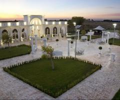 Tenuta Montenari - Vista del giardino della location