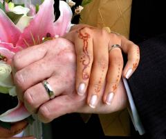 Mani di un matrimonio anglo-indiano