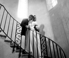 Gli sposi nella location di matrimonio