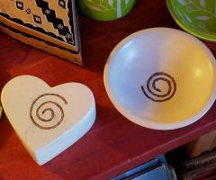 Unsolomondo Bomboniere Solidali - Oggetti a scelta per bomboniere in pietra saponaria - Kenya