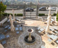 Palazzo Borromeo -  Il giardino