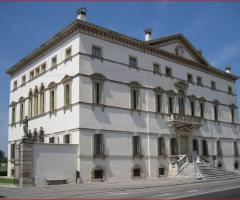 Villa Vecelli Cavriani - Facciata vista statale