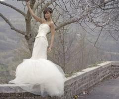 Collezione Luna - Abito da sposa in shantung e tulle color avorio. Euro 1.600