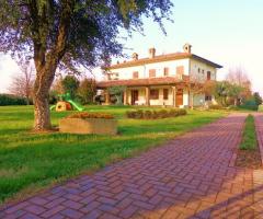 L'ingresso alla tenuta