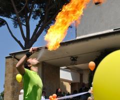 Pegasus Animazione - Artista sputa fuoco