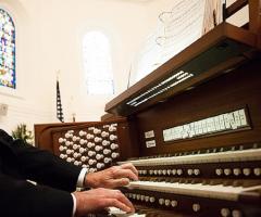 Violinista e Organista per la Cerimonia e Ricevimento - Organista Piacenza