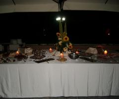 Allestimento tavolo buffet di nozze