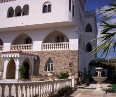 Castello Blasche: Vista laterale