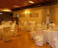 Allestimento matrimonio nel salone interno
