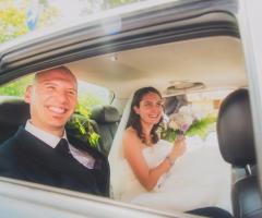 Emanuele Sorrentino PH - Gli sposi in auto