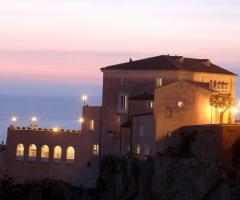 Lo Zefiro - La location Palazzo le Clarisse