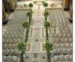 Decorazioni floreali per la cerimonia di matrimonio in chiesa