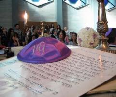 Dettaglio della cerimonia di un matrimonio kosher