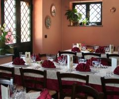 Sala allestita per ricevimento di matrimonio presso l'agriturismo L'Antica Contea